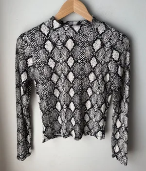 Caution to the Wind Black White Snakeskin Print Long Sleeve Top thumbnail 1