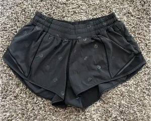 Black Retro Lululemon LR Hotty Hot 2.5" Shorts thumbnail 1
