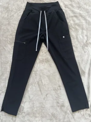 FIGS YOLA‎ Scrub Pants Women's XS Black Straight Leg Technical Collection thumbnail 1