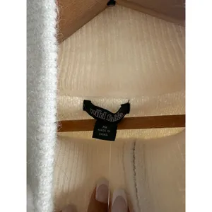 Wild Fable Ivory Fuzzy Zip Up Mock Neck Cropped‎ Sweater XS Oversized Cream thumbnail 3