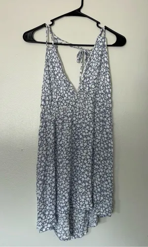 Timing Blue and White floral Patterned Dress thumbnail 1