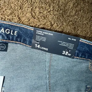 Women’s American Eagle Baggy Straight Jeans Size 14 Long thumbnail 7