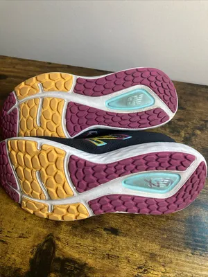 New Balance Sz 8 Womens Fresh Foam 680v7 - Black Pink Surf Light Blue Teal thumbnail 11