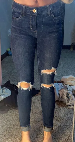 American Eagle Outfitters Ripped Skinny Jegging thumbnail 1