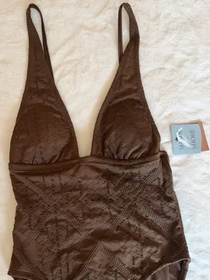NWT Shade & Shore Brown Crochet Plunge Medium Coverage One Piece Swimsuit - S thumbnail 3