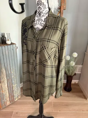 Time & Tru size XXL green & black button down shirt thumbnail 3