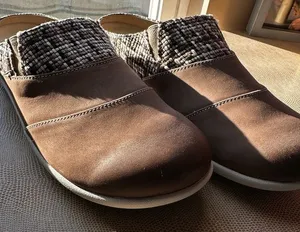 Elegant Brown Women's Mules with Patterned Trim thumbnail 1