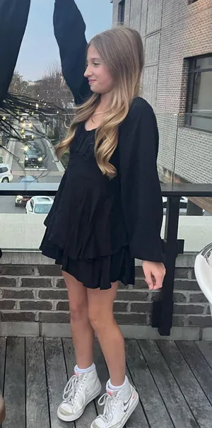 Dress thumbnail 6