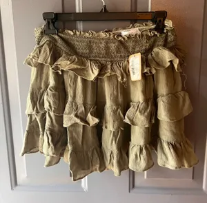 Vestique Green Skirt Ruffle thumbnail 1