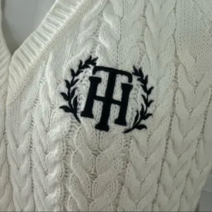 Tommy Hilfiger Sweater Ivory V-Neck Varsity Cable Knit Pullover Size L MSRP $79 thumbnail 3