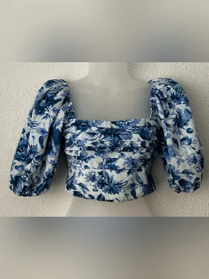 Abercrombie and Fitch Size XS Blue Floral Puff-Sleeve Square-Neck Crop Top thumbnail 2
