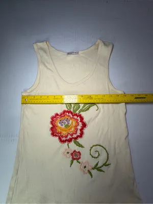Vintage 90’s Y2K Embroidered Floral Cream Tank Top thumbnail 4