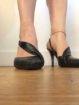 J. Renee Heel with a twist front slingback Euro size 40 fair condition thumbnail 6