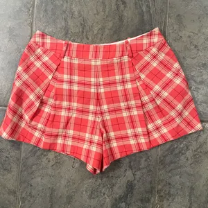 New! Smythe Pleated Plaid Walking‎ Shorts Sz 12 $425 thumbnail 6