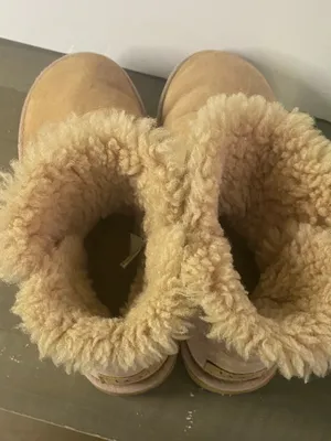 UGG Australia Bailey Button Suede Boots Womens Size 7 Chestnut Brown thumbnail 4