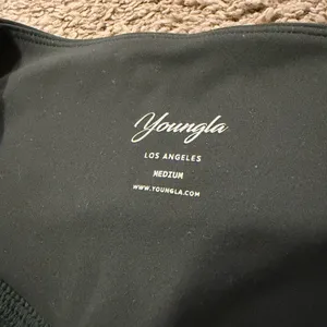 YoungLA Women’s Leggings Legacy Emerald Green Size Medium EUC SOLD OUT thumbnail 4