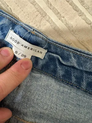 Good American Straight Leg High-Rise Denim Jeans - Light Blue Wash thumbnail 4