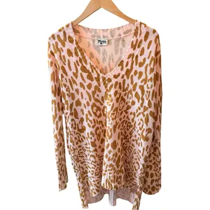 Show Me Your Mumu Pink Leopard V-Neck Sweater -M 🐆 💖 thumbnail 17