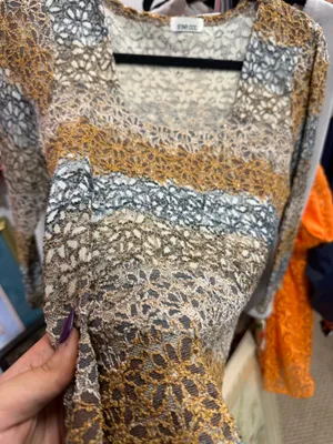 Vintage lace quarter sleeve top thumbnail 4