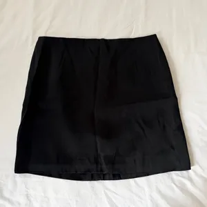 NWT Madewell Satin Mini Skirt Women's Black Size 2 thumbnail 3