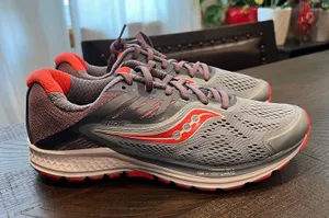 Saucony Women's Ride 10 size 8 women thumbnail 1