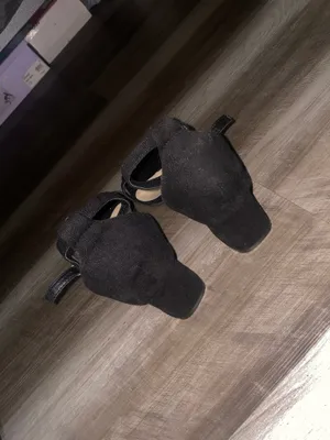 Suede Black Heels Size 8 thumbnail 4