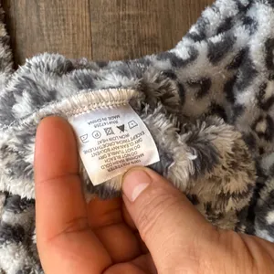 Simply Southern Gray and Pink Fleece Pullover thumbnail 5