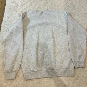 Crewneck thumbnail 3
