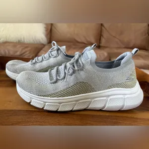 SKECHERS Memory Foam Sneakers Size 8.5 thumbnail 4