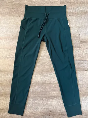VUORI Daily Leggings in Deep Green OS thumbnail 1