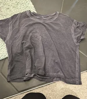 Lululemon Top thumbnail 1