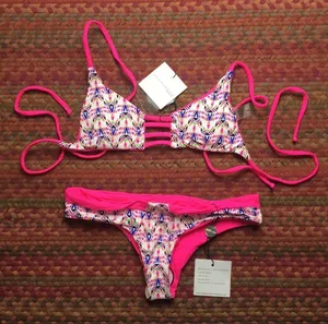Nwt Hot Pink Geometric Bikini Set Cheeky Two Piece thumbnail 1