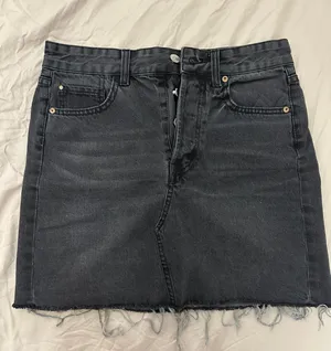 H&M Black Denim Mini Skirt thumbnail 1