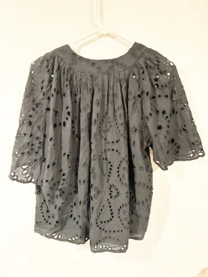 Tuckernuck Black Eyelet Finley Flutter Sleeve Top Cotton Size Medium thumbnail 6
