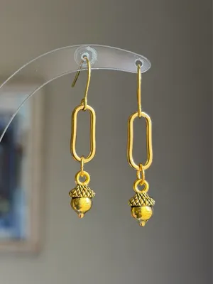 Handmade antique gold tone acorn cute fairy vintage style dangle earrings🍂🐿🍃 thumbnail 2