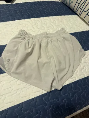 Lululemon Shorts Hotty Hot 2.5" thumbnail 2