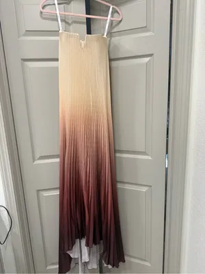 L’IDEE Black Tie Gown Pleated Ombre Size 4 Strapless Pleated thumbnail 4