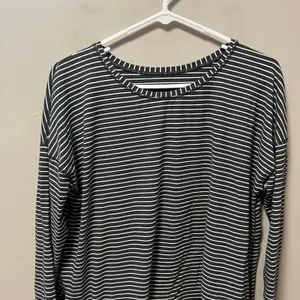 Lululemon To The Point Long Sleeve Modern Stripe Heathered‎ Black White Size 8 thumbnail 3