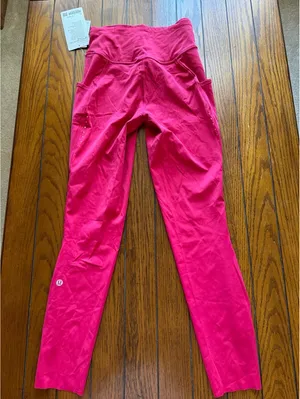 Lululemon Fast & Free High Rise 25” With Pockets Mulberry Spark Size 6 NWT thumbnail 3