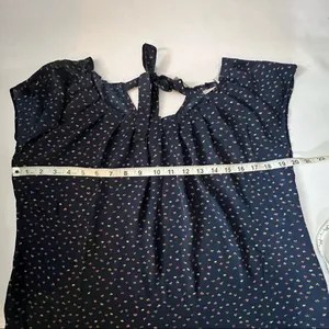 Lauren Conrad Womens Pleated Neck Tie back Short Sleeve Blouse Sz M thumbnail 2