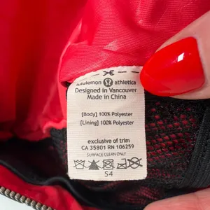Lululemon Belt Bag Black Crossbody Fanny Pack Red Lining Adjustable Strap Preppy thumbnail 10