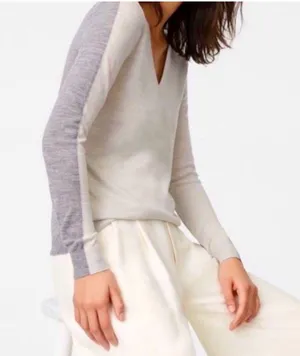 Club Monaco Colorblock Wool V-Neck Sweater thumbnail 1