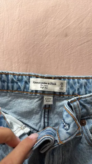 Abercrombie jeans thumbnail 3