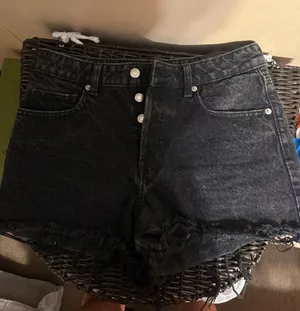 Black denim shorts Size 4 thumbnail 1