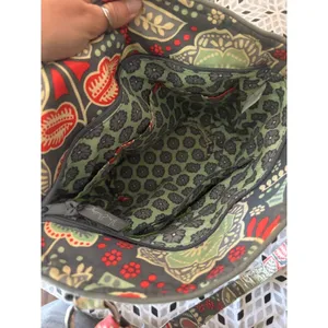 Vera Bradley Y2k Quilted Cotton Shoulder Bag Grey Red Floral Paisley Zip‎ Tote thumbnail 9