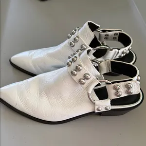 Rebecca Minkoff White Studded‎ Ankle Booties size 6.5 thumbnail 4