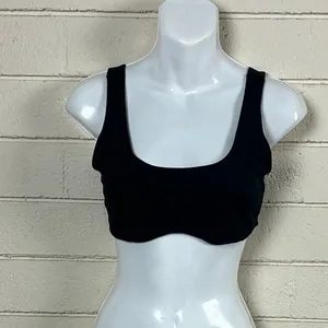 Gymshark Black Sports Bra size M thumbnail 5