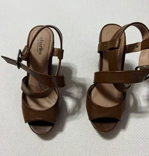 Charles David Brown Wedges thumbnail 2