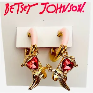 🩷👢BETSEY JOHNSON Cowboy Boot Enamel Huggie Earrings / Gold Pink Heart Crystal thumbnail 4