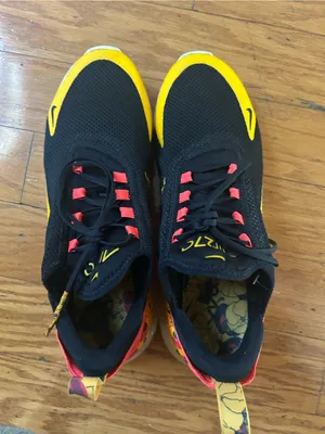 Limited Edition Nike women Air Max 270 Crimson floral black size 11 thumbnail 4